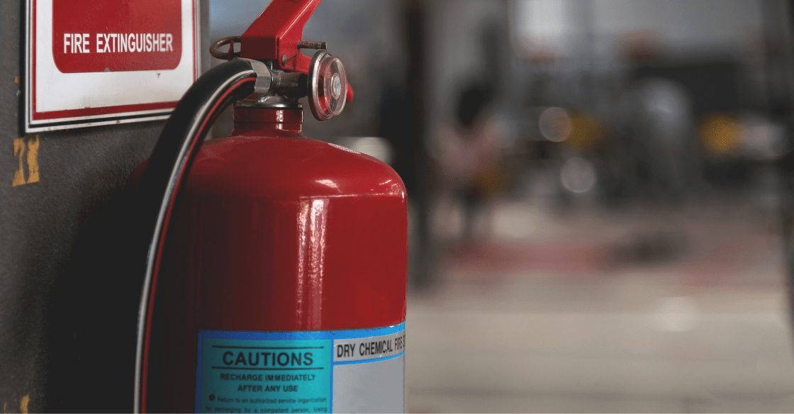 Refillable fire extinguisher 